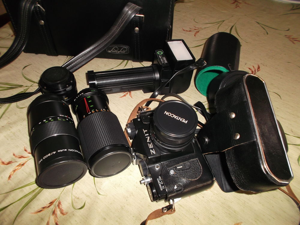 appareil photo et sa valise de transport Photos/Video/TV