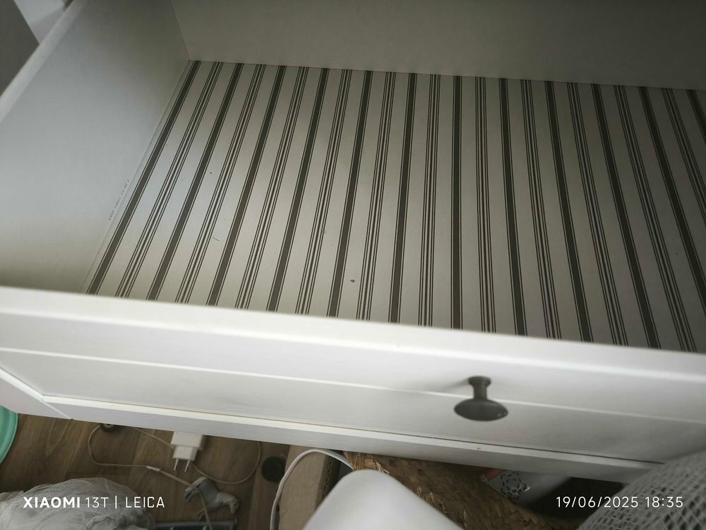 Table &agrave; langer/commode SUNDVIK Ikea Meubles