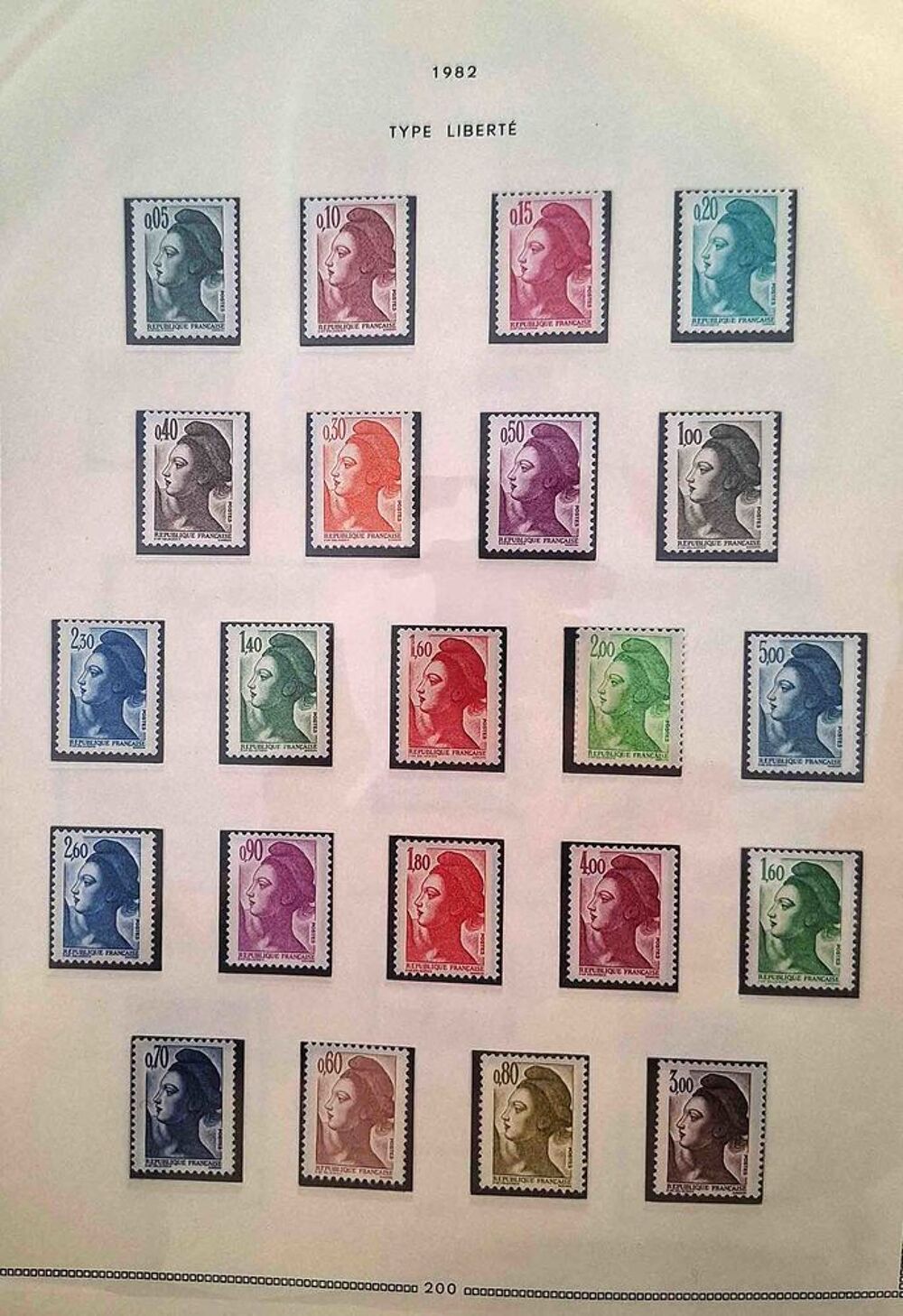 S&eacute;rie de timbres de collection de France F4 
