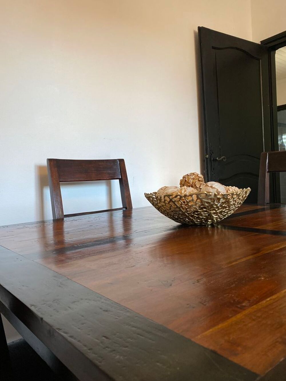 Table + chaises en bois massif Bois &amp; Chiffon (achet&eacute; 1200€) Meubles