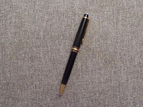 Stylo Bille Montblanc Meisterstuck en R�sine Noir et Dor� 190 Paris 15 (75)
