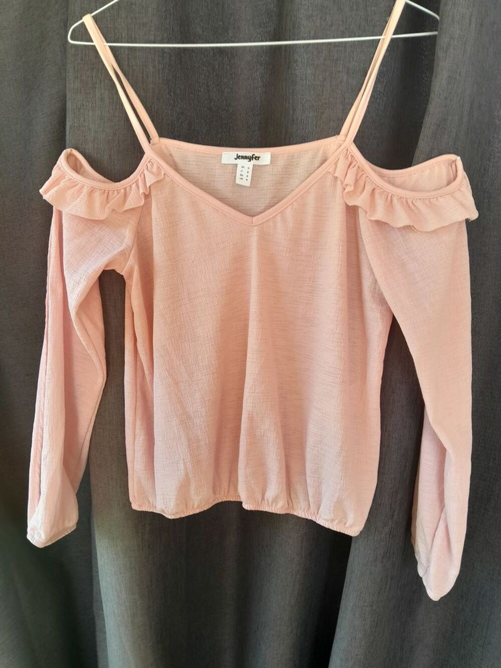 des v&ecirc;tements 1€ hommes femmes enfants 200 pieces disponible Vêtements