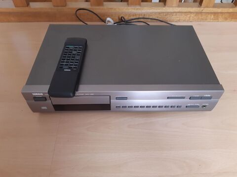 Lecteur CD Yamaha CDX480 60 Angers (49)