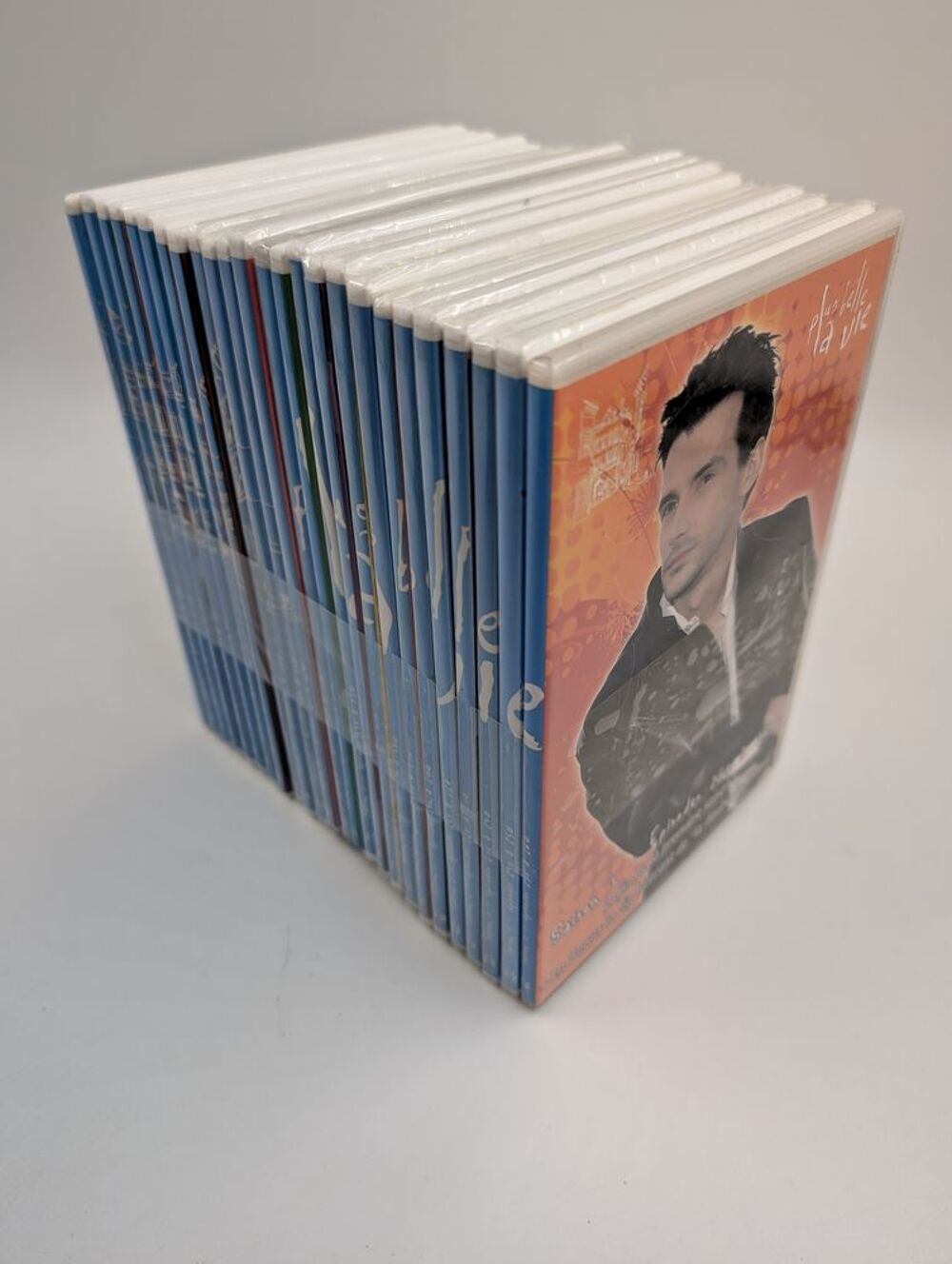 Coffret DVD Plus Belle la Vie : Saison 1 en boite DVD et blu-ray