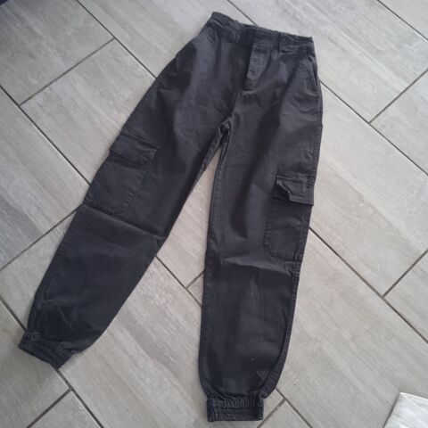 Pantalon toile noir marque pull & Bear T 36 97% cont et 3% e 5 Saint-Rambert-d'Albon (26)
