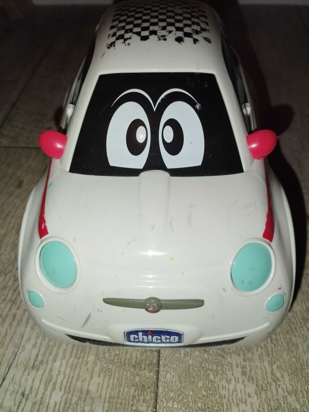 Voiture t&eacute;l&eacute;command&eacute;e Fiat 500 Jeux / jouets