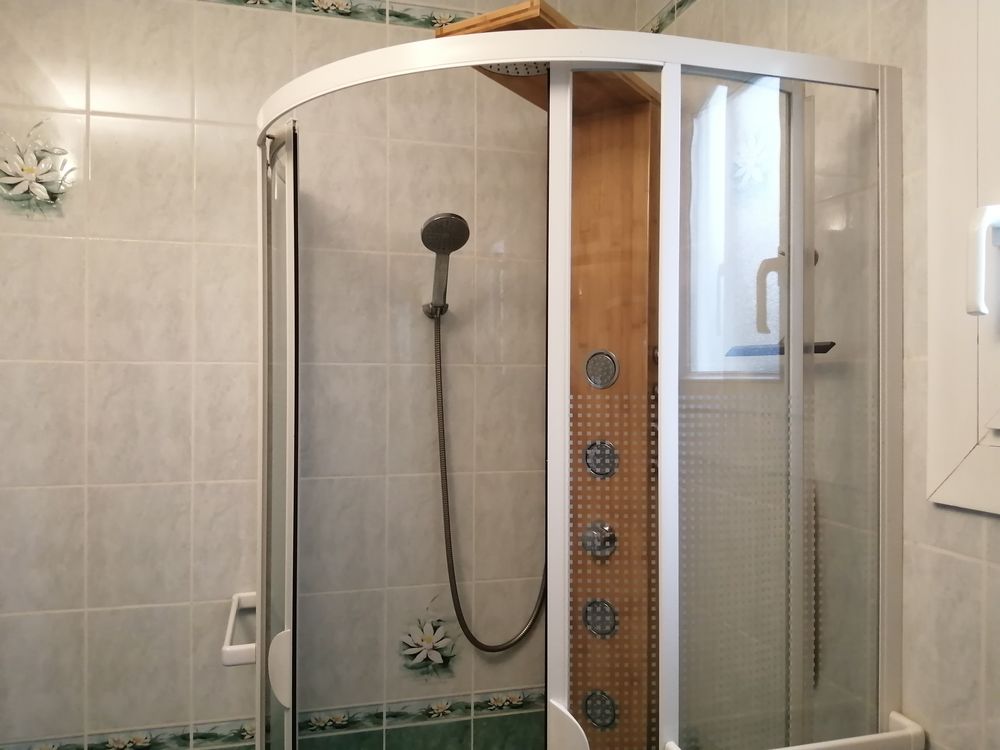 Cabine de douche. Bricolage