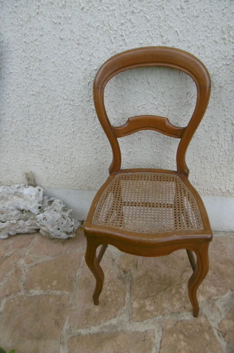 6 Chaises trs anciennes cannes styles. 180 Orgelet (39)