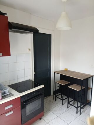  Appartement à louer 1 pièce 28 m²