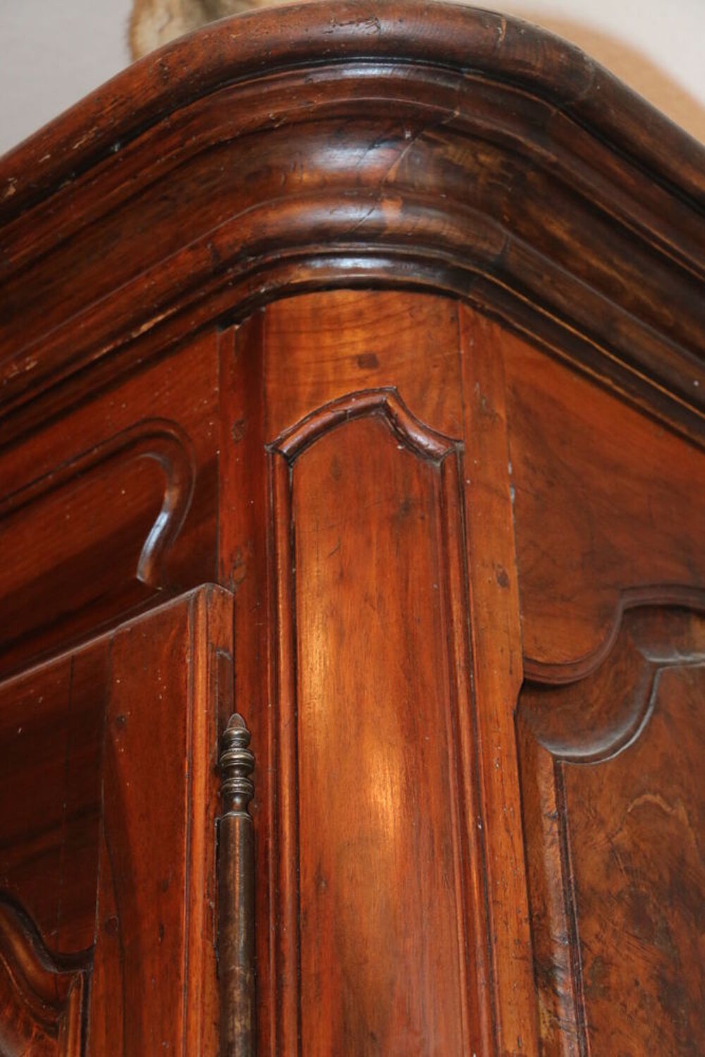 Tr&egrave;s belle armoire Louis XV Meubles