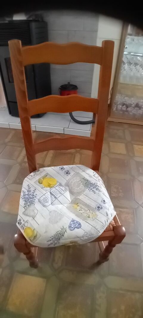 table et chaises 250 Gu�c�lard (72)