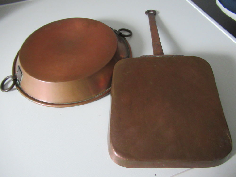casseroles en cuivre. Décoration