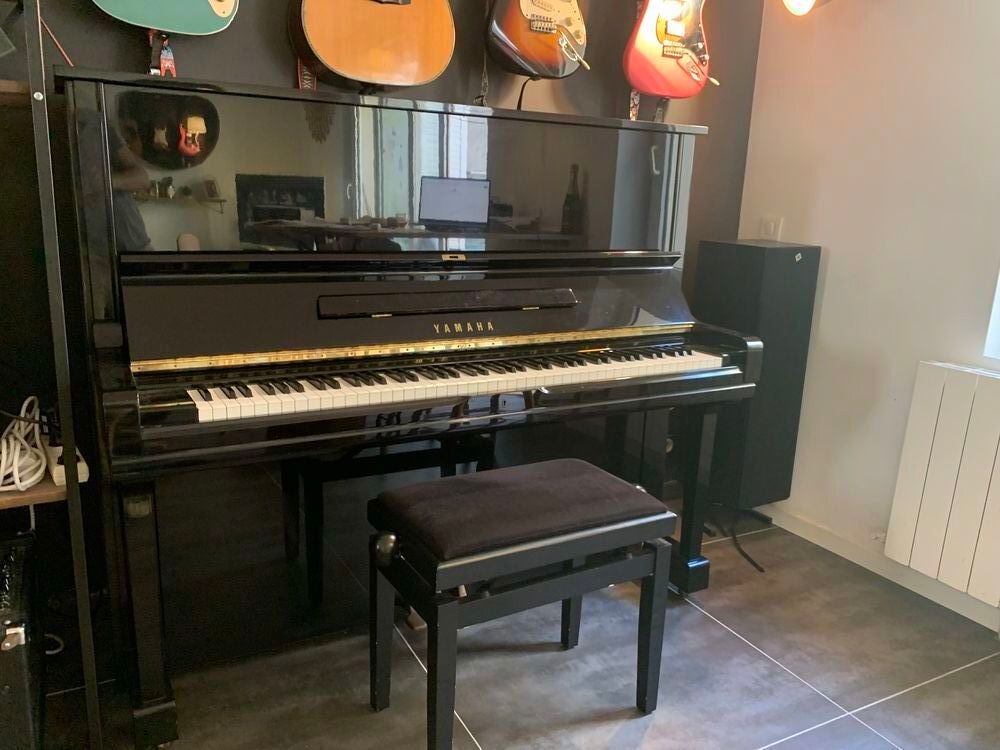 Piano YAMAHA U3 noir (Japon)
Instruments de musique