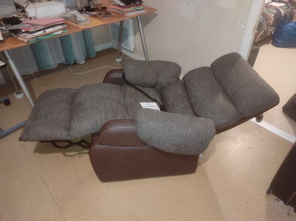 FAUTEUIL RELEVEUR Meubles