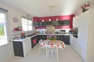  Maison � vendre 9 pi�ces 220 m�