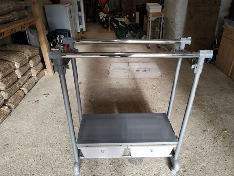 Rangement v�tement et chaussure La Fert�-Gaucher (77)