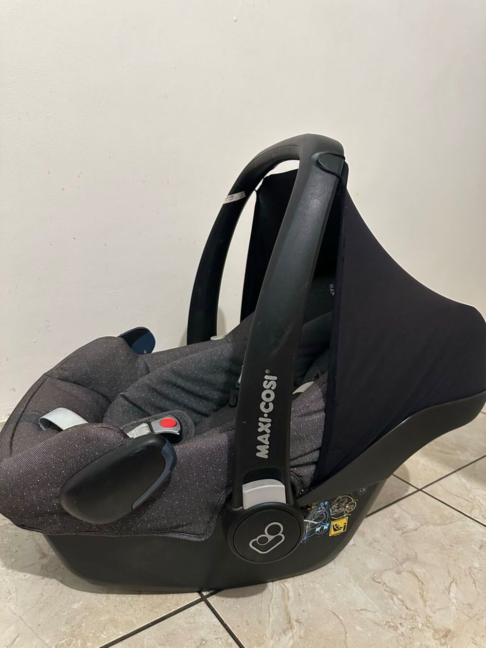 Si&egrave;ge auto b&eacute;b&eacute; Maxi-Cosi Rock i-Size €" 60 € Mobilier enfants