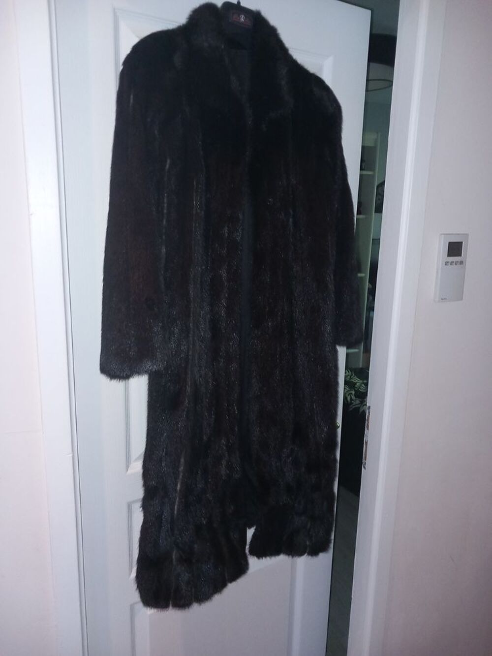 Tr&egrave;s beau Manteau en vison
Vêtements