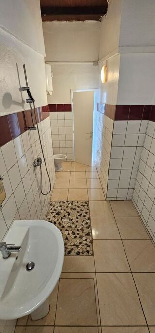  Maison � louer 5 pi�ces 110 m� Les abymes