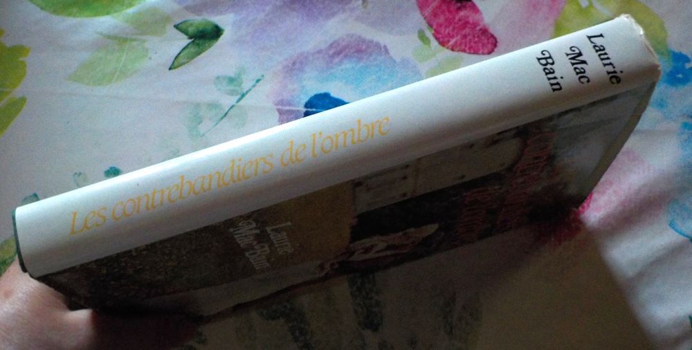 LES CONTREBANDIERS DE L'OMBRE de Laurie MacBAIN France Loisi Livres et BD