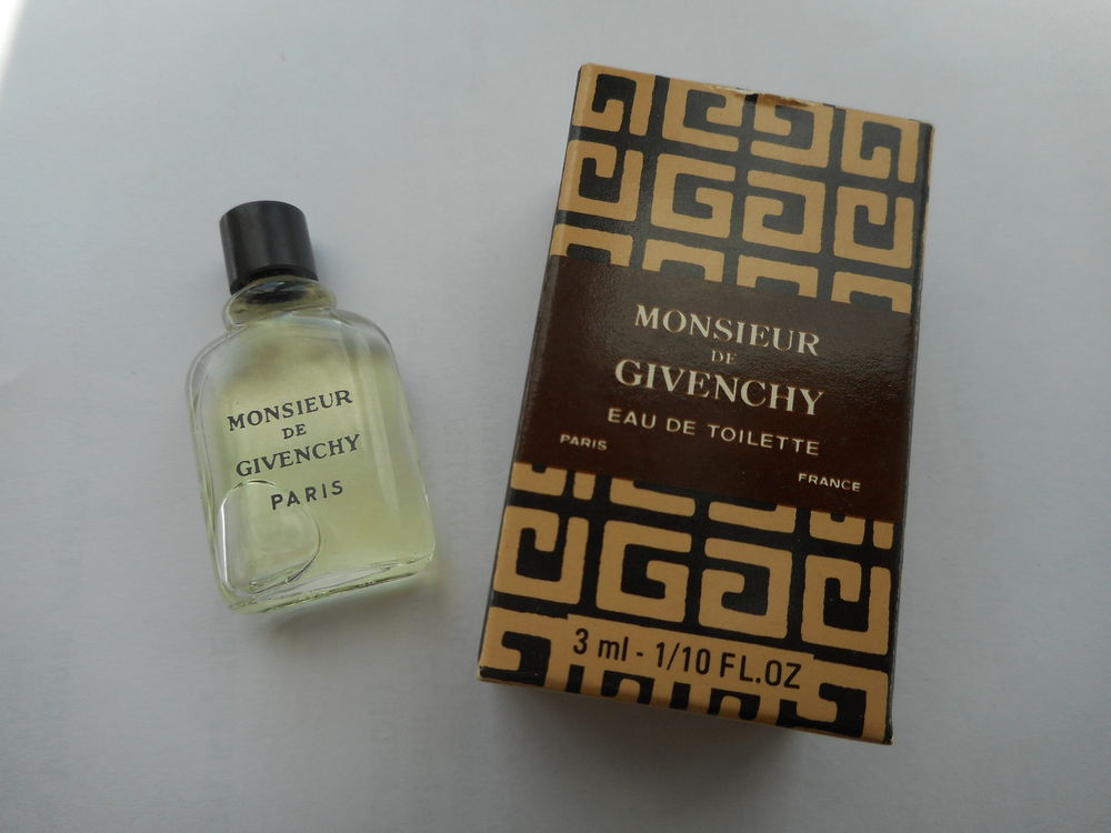 miniature de parfum Monsieur de Genv. 