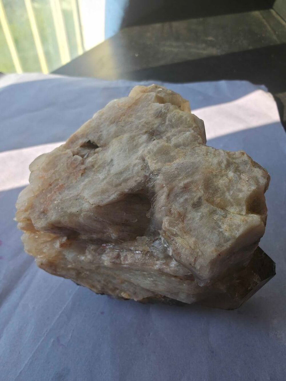Cristal de Quartz Citrine Dor&eacute;e de Kolwezi(RDC)-8,2 cm 