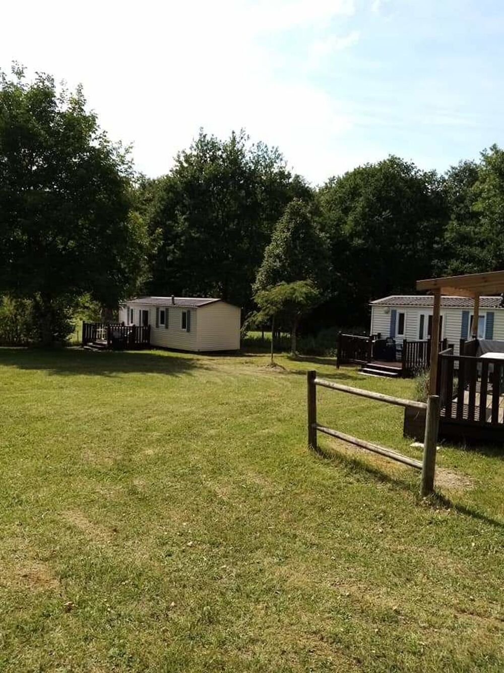   Mobil-home 6 places sur Campíng du Bas Meygnaud, Dordogne 
Vacances  / Offres de location 
