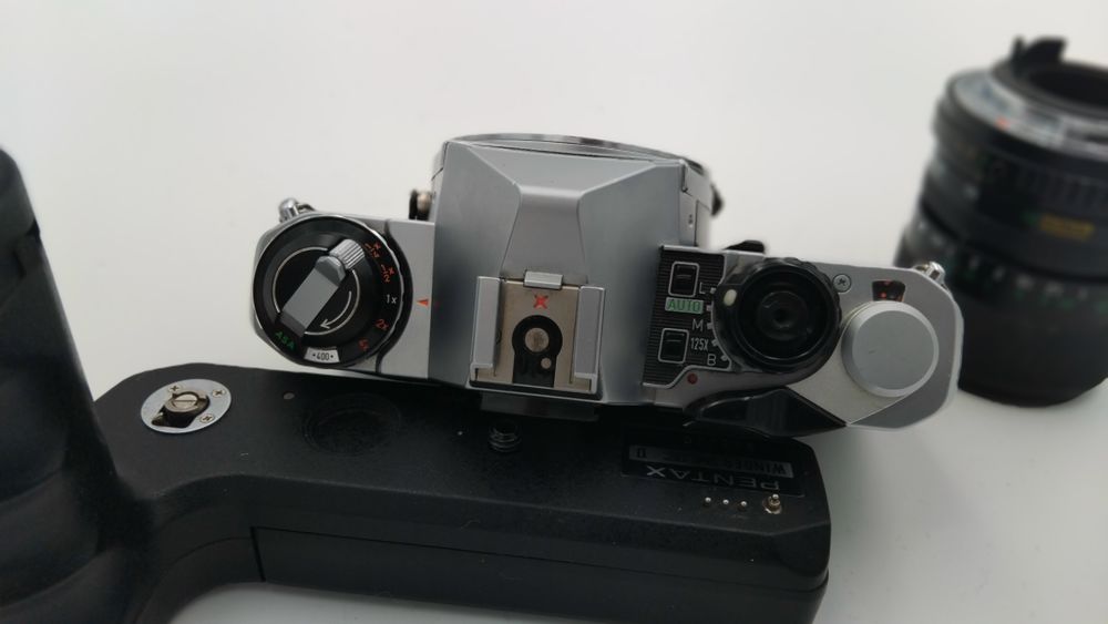 Pentax ME Super + Winder + 28-70 Exacta. Photos/Video/TV