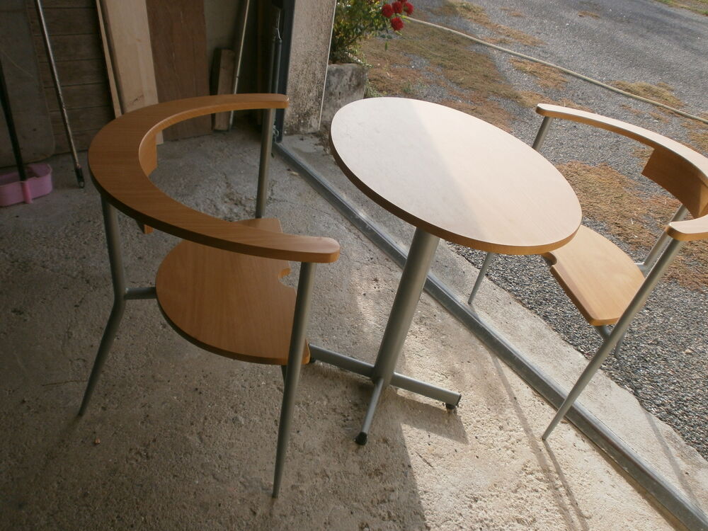 EnsembleTable Bistrot+2 chaises encastr&eacute;s Meubles