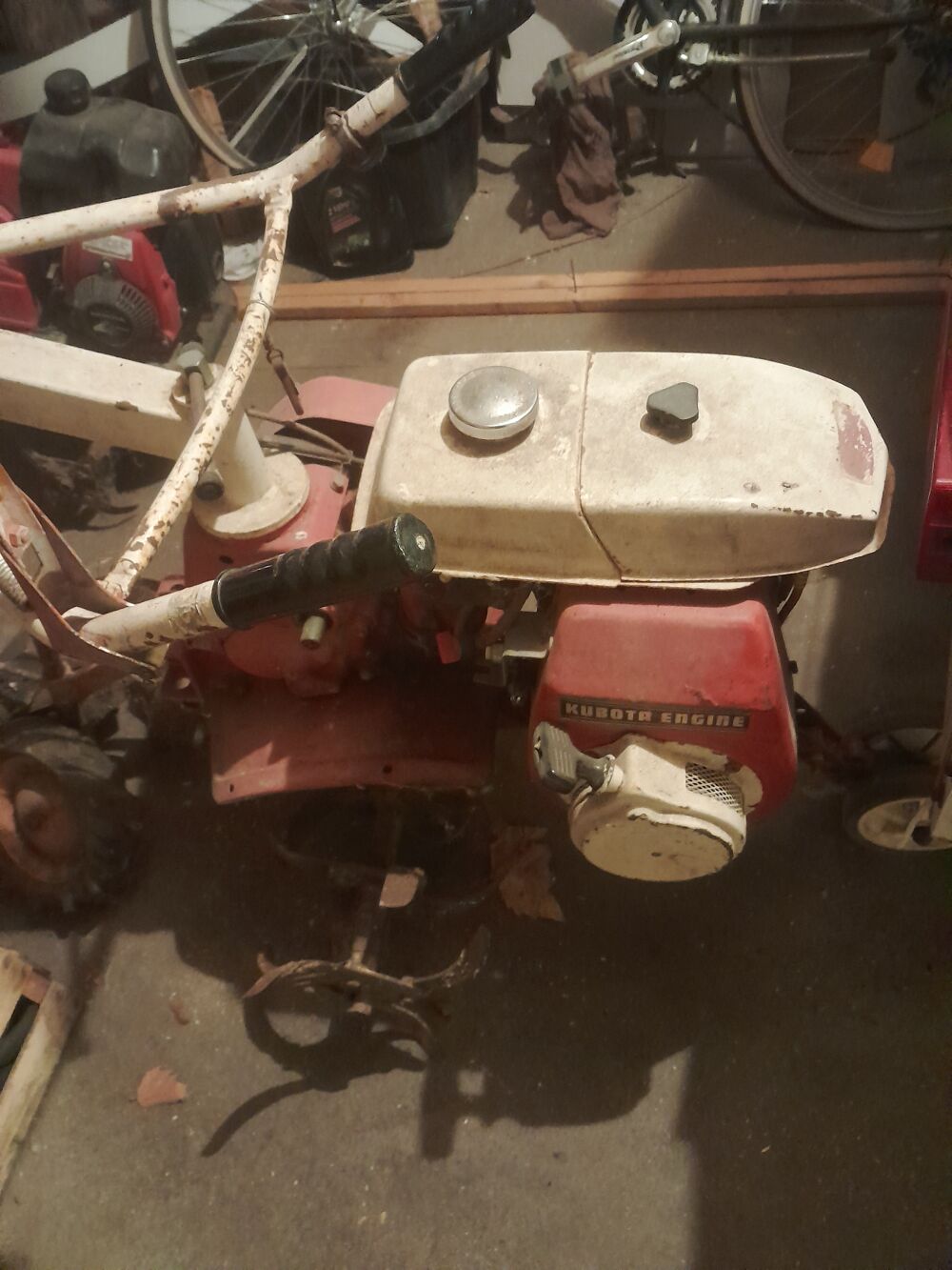 Av 2motobinruses350e +1petite bon &eacute;tat urg Jardin