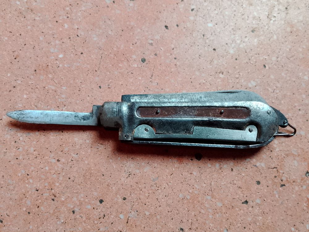 couteau gadget D.F ancien multifonction Bricolage