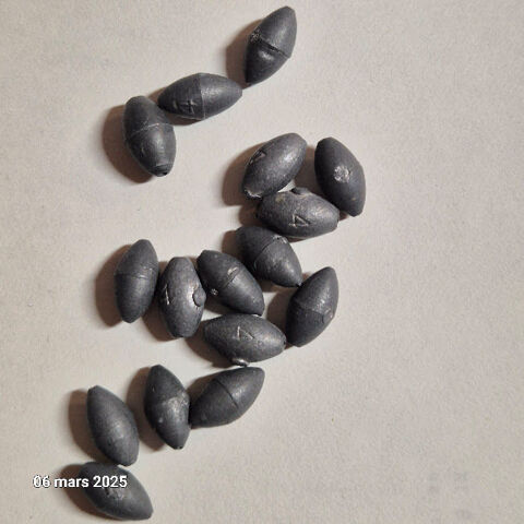 Lot de 16 plombs olive de 4 grammes. 2 Saumur (49)