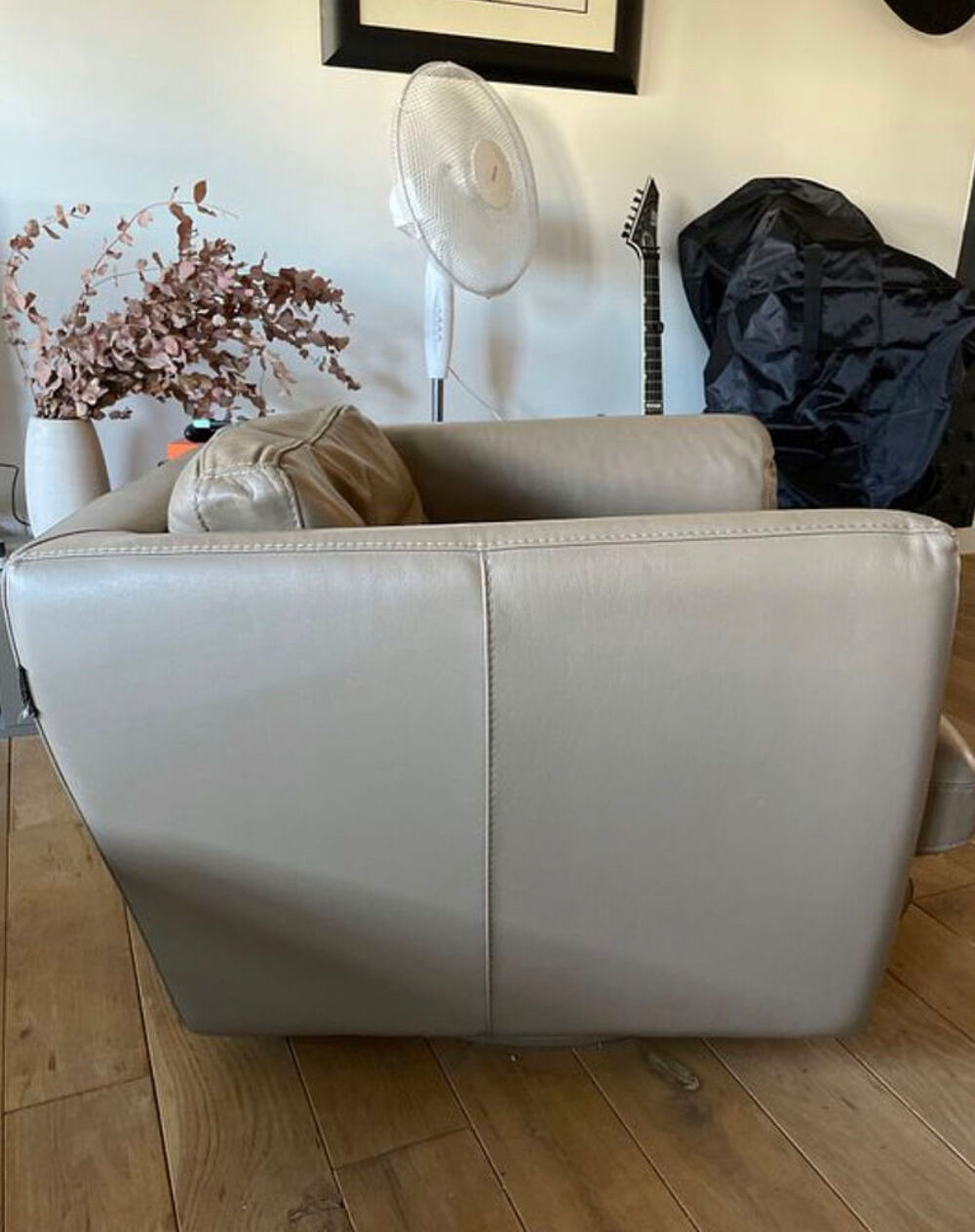 Fauteuil en cuir beige Rochebobois Meubles