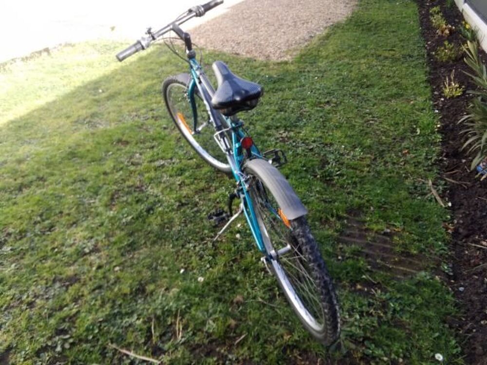 VELO VTT BLEU Vélos
