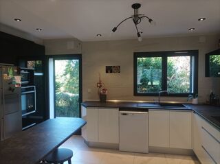  Villa � vendre 6 pi�ces 225 m�