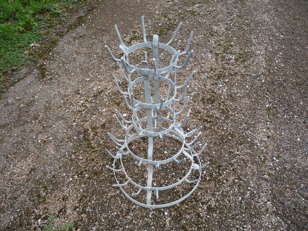H&eacute;risson/&eacute;gouttoir/porte bouteille Bricolage