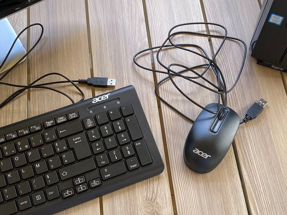 Ensemble Ordinateur + &Eacute;cran Matériel informatique