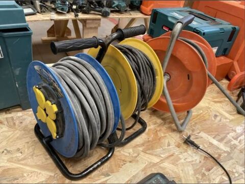 matériaux outillages 0 94600 Choisy-le-roi