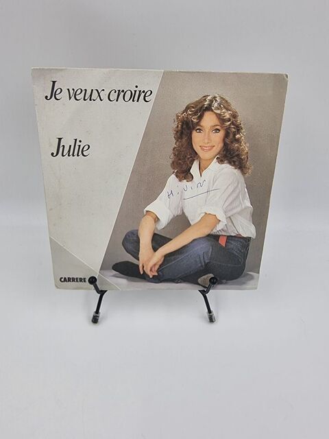 Vinyle 45 tours Julie : Je Veux Croire avec fourreau 1 Vulbens (74)