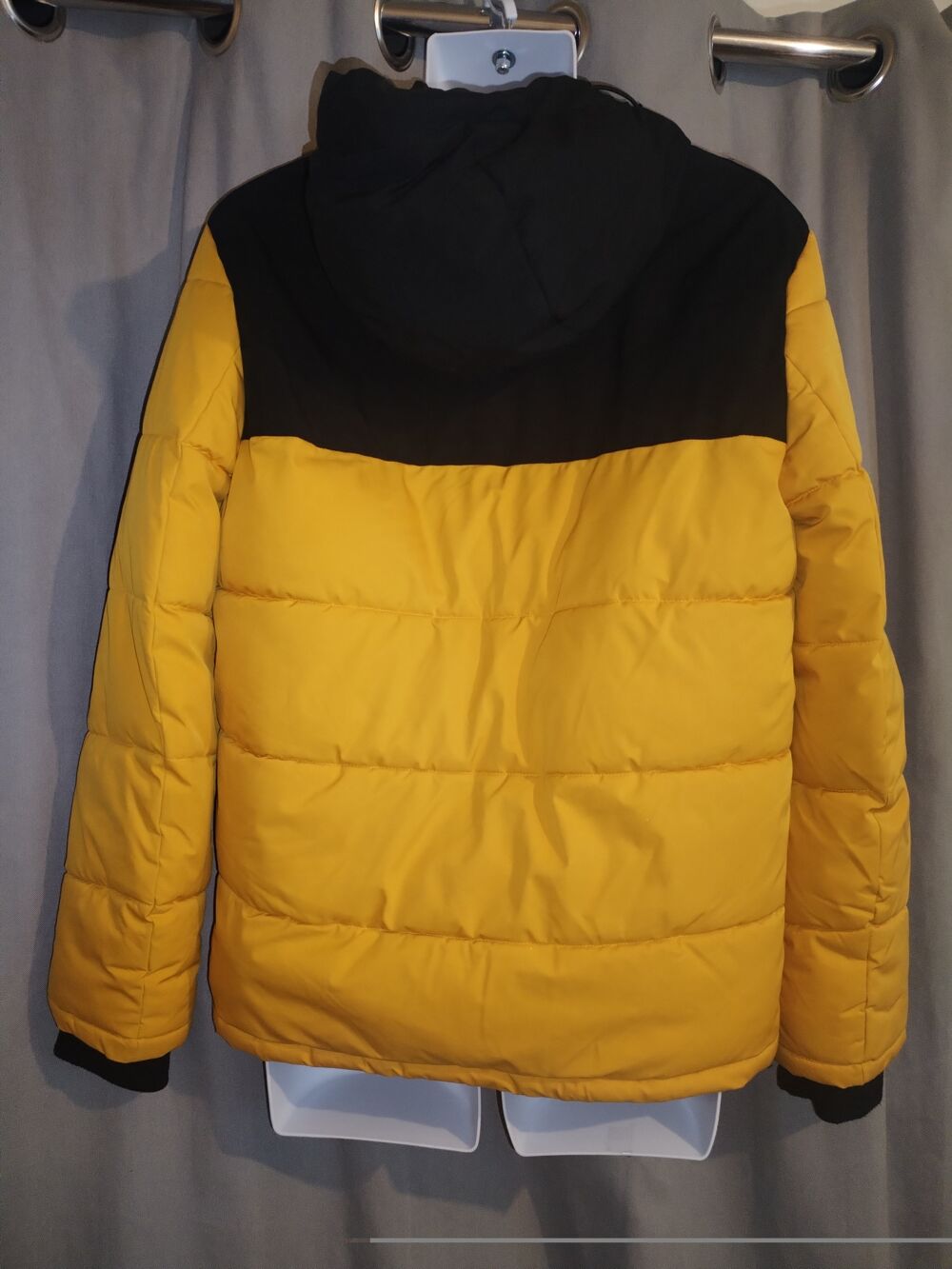 Doudoune CREEKS (taille M) Vêtements