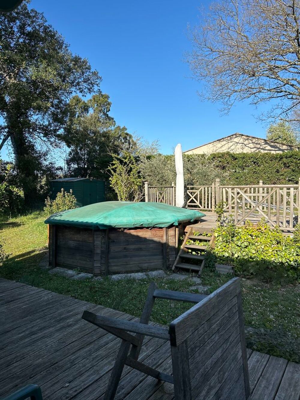 piscine en bois-hors sol avec terrasse Jardin