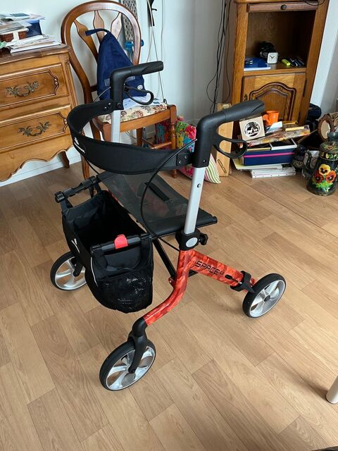 Déambulateur en carbone Art Line Space Lx : H  55cm 250 Saint-Brieuc (22)
