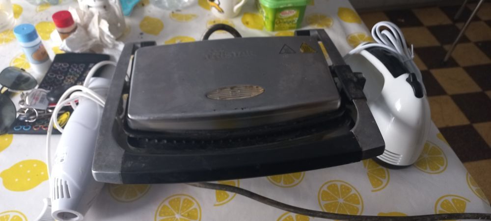 a vendre grill electrique Electroménager