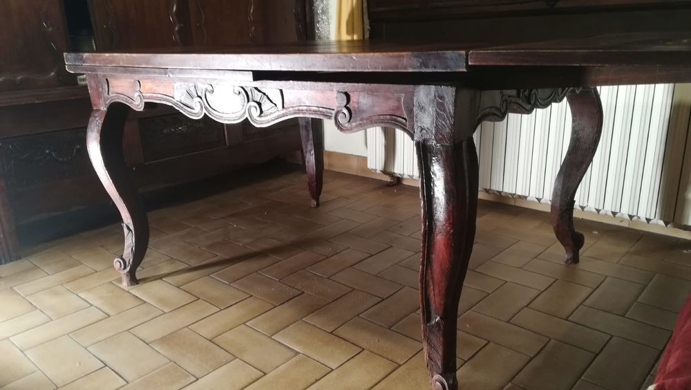 Belle table de salle &agrave; manger Meubles