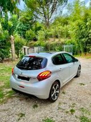208 1.6 BlueHDi 120ch S&S BVM6 F&eacute;line 2016 occasion 34190 Laroque