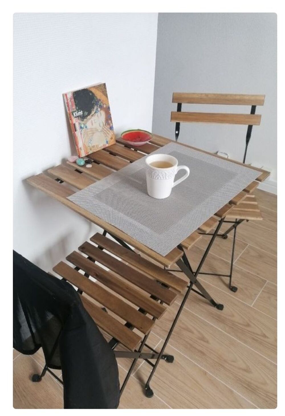 Table plus 2 chaises ikea Meubles