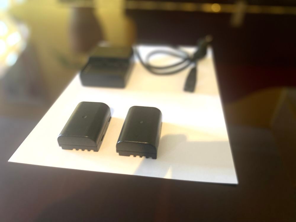 LUMIX GH5 Panasonic tr&egrave;s bon &eacute;tat avec 2 batteries Photos/Video/TV