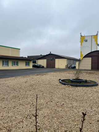  Atelier  vendre 2 pices 2491 m Saint-apollinaire