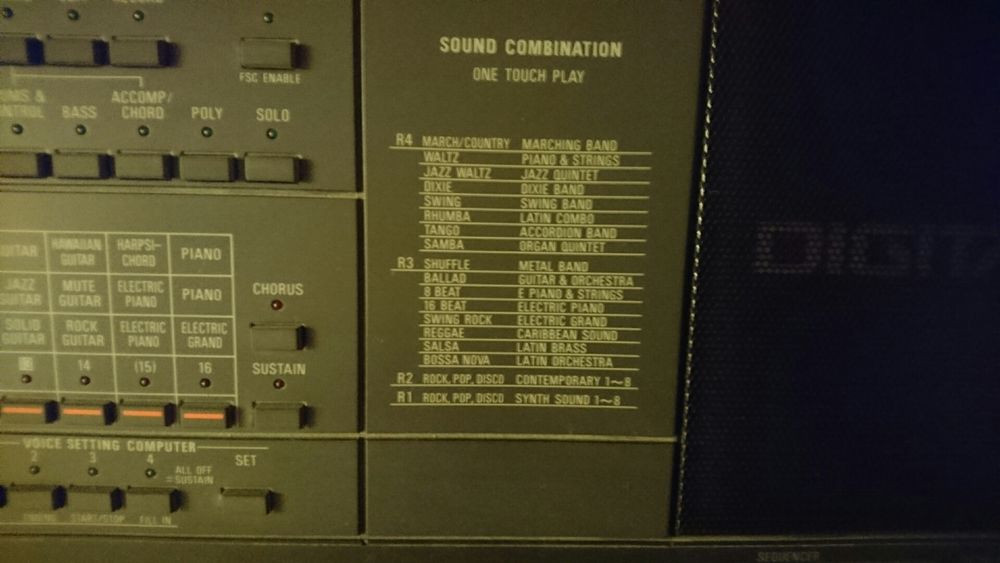 Clavier arrangeur TECHNICS KN-700 Instruments de musique