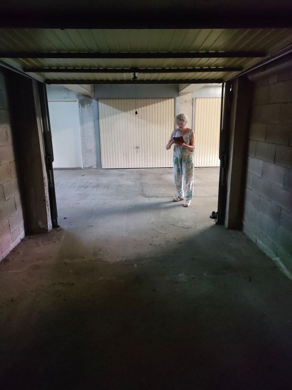Vente Parking/Garage d un garage de 14 m2 dans résidence sécurisée Saint-raphaël